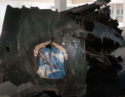 Xác chiếc B-52 đầu tiên bị hạ gục trong Chiến dịch 12 ngày đêm tháng 12-1972, hiện đang được trưng bày tại Bảo tàng Lịch sử quân sự Việt Nam. Ảnh: Hoàng Hà
